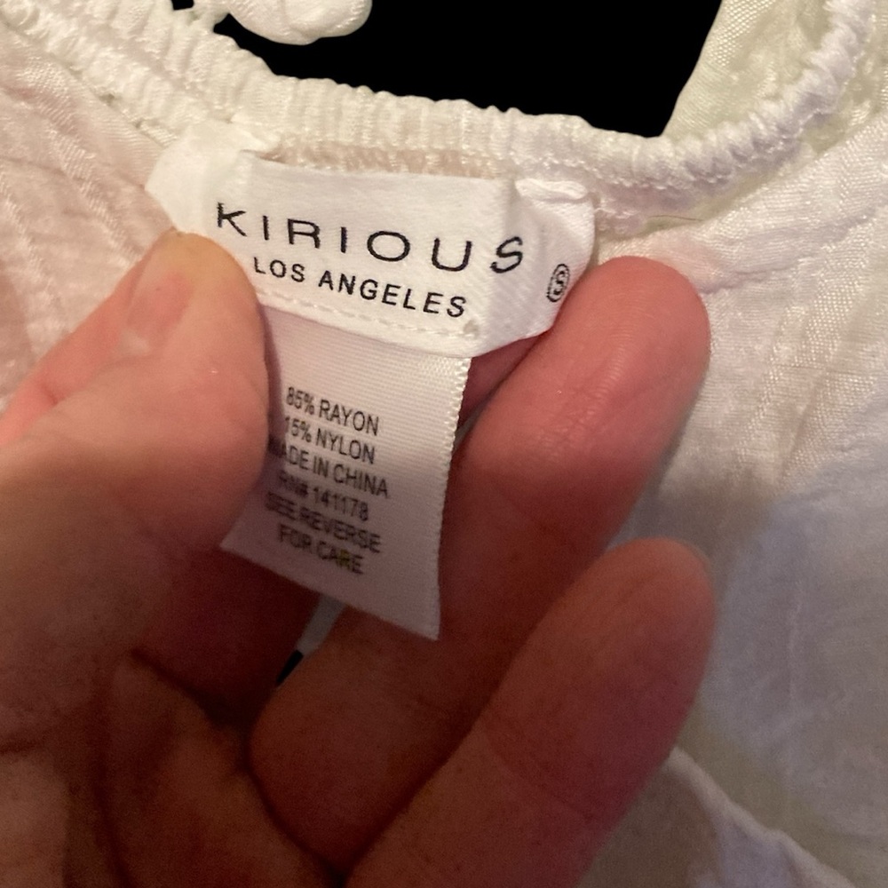 GORGEOUS Kirious Los Angeles white cropped top size SMALL - Picture 4 of 6